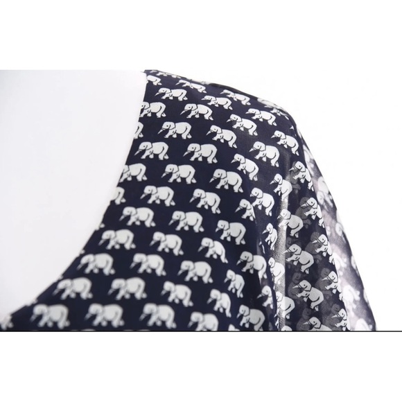 Cabi Navy Blue White Elephant Print Chiffon Overlay Layered Blouse Womens Sz S - Picture 6 of 13